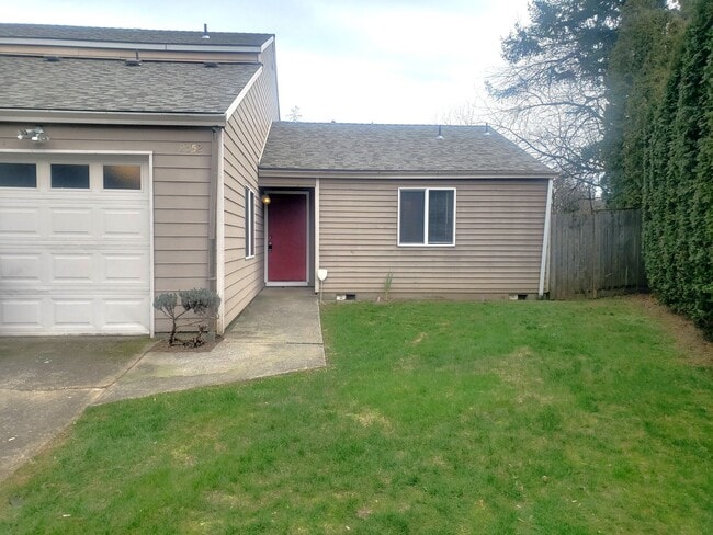 property at 2552 SE 9th Ct