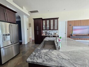 4826 SW Lake Grove Cir in Palm City, FL - Building Photo - Building Photo