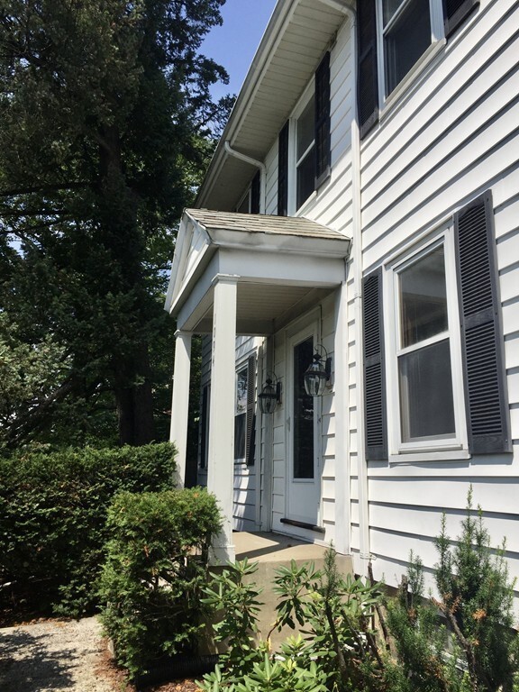 1094 Centre St in Newton, MA - Building Photo - Building Photo