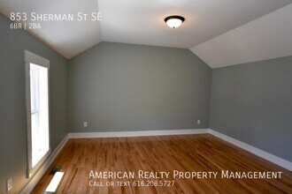 853 Sherman St SE in Grand Rapids, MI - Building Photo - Building Photo