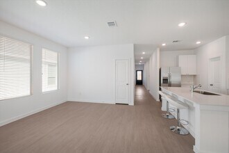 6958 Dorato Rdg in San Antonio, TX - Building Photo - Building Photo