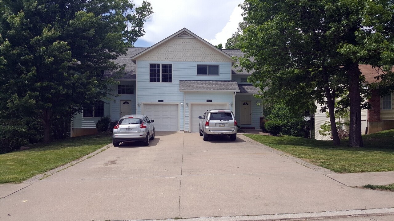 5330 Godas Cir, Unit 5330 in Columbia, MO - Foto de edificio