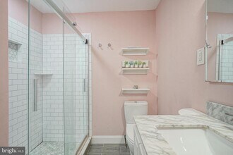 522 Montrose St in Philadelphia, PA - Building Photo - Building Photo