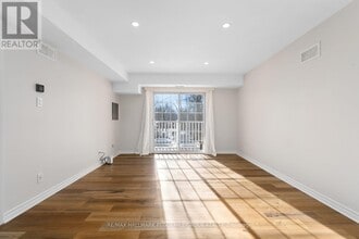 49 Jacobs Terrace in Barrie, ON - Building Photo - Building Photo