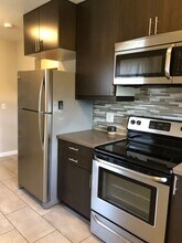 1607 Plymouth Ave in Waterloo, IA - Building Photo - Building Photo