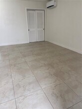 722 NE 8th St in Hallandale Beach, FL - Building Photo - Building Photo