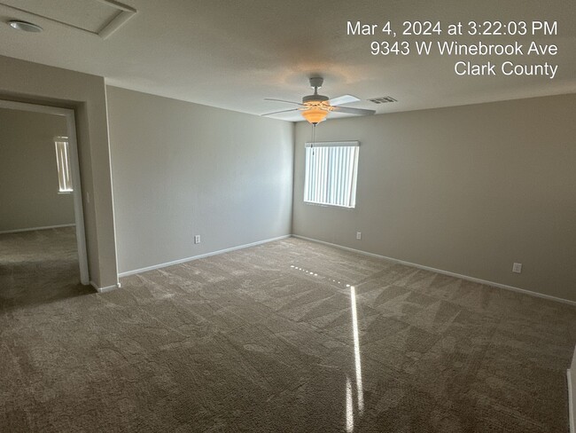 9343 Winebrook Ave in Las Vegas, NV - Building Photo - Building Photo