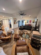 8207 Hanbridge Ln in Austin, TX - Building Photo - Building Photo