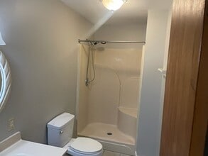 121 Old Freeman Rd, Unit 1 in Swansboro, NC - Foto de edificio - Building Photo