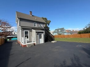 128 Spring St in West Haven, CT - Building Photo - Building Photo