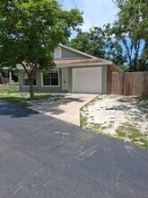 3760 Carmichael Ct in Palm Harbor, FL - Building Photo - Building Photo