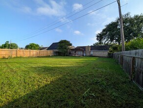 3138 Windmill St in Sugar Land, TX - Building Photo - Building Photo