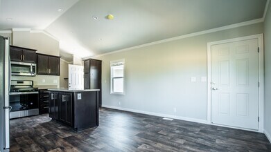 408 Springvalley Dr in Vacaville, CA - Building Photo - Building Photo
