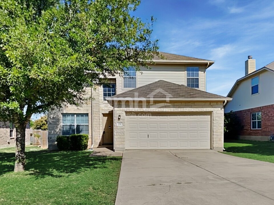 256 Poplarwood Dr in Kyle, TX - Building Photo