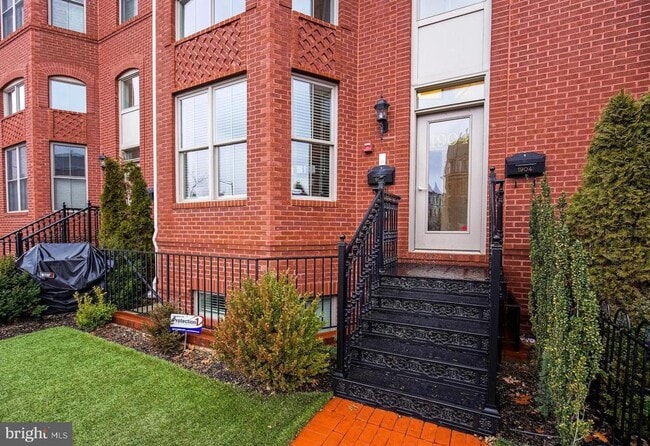 property at 1904 Vermont Ave NW