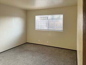 2368 Blue Jay Ct, Unit 2368 in Eureka, CA - Building Photo - Building Photo