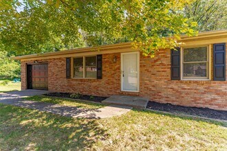 6800 Oakmont Ct in Newburgh, IN - Building Photo - Building Photo