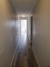 5650 Swift Rd in Sarasota, FL - Building Photo - Building Photo