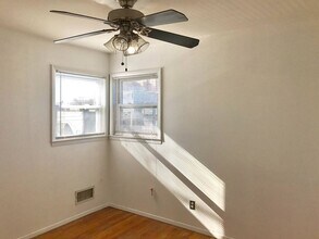 204-03 45th Rd in Queens, NY - Building Photo - Building Photo