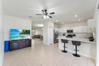 11416 SW 254th St in Homestead, FL - Building Photo - Building Photo