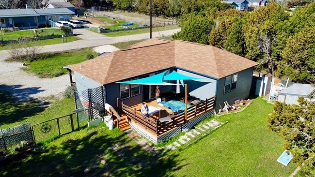 1104 Blueridge Dr in Canyon Lake, TX - Building Photo - Building Photo