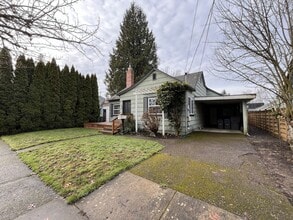 1125 NE Galloway St in McMinnville, OR - Building Photo - Building Photo