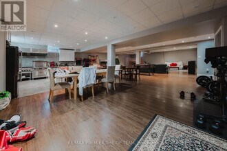 56 Park Ridge Dr in Vaughan, ON - Building Photo - Building Photo