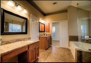 1306 Hillcrest Dr in Allen, TX - Building Photo - Building Photo