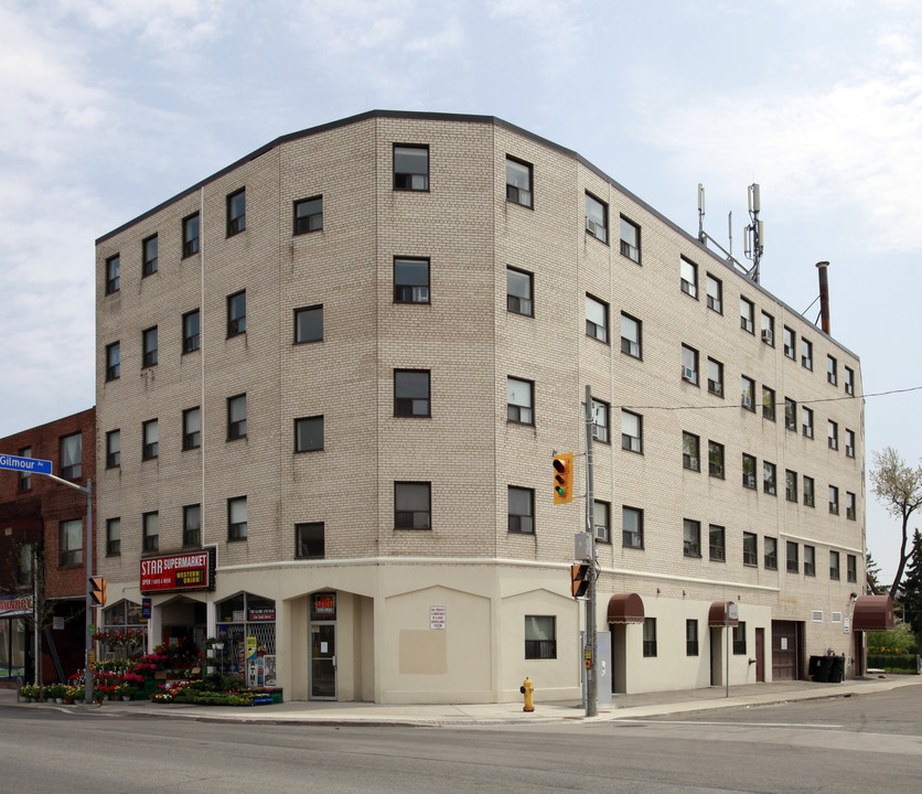 3261 Dundas St W in Toronto, ON - Building Photo