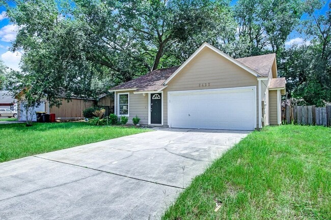 property at 6423 Sable Woods Dr E