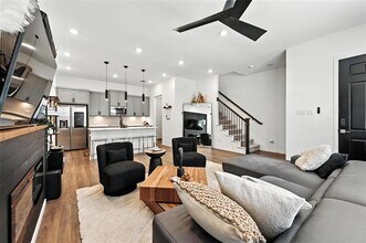 7513 Laburnam Rd in Dallas, TX - Building Photo - Building Photo