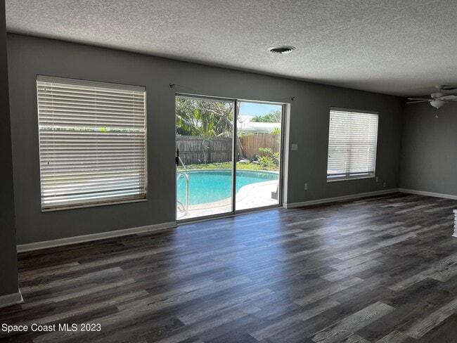 205 Melbourne Ave in Indialantic, FL - Building Photo - Building Photo