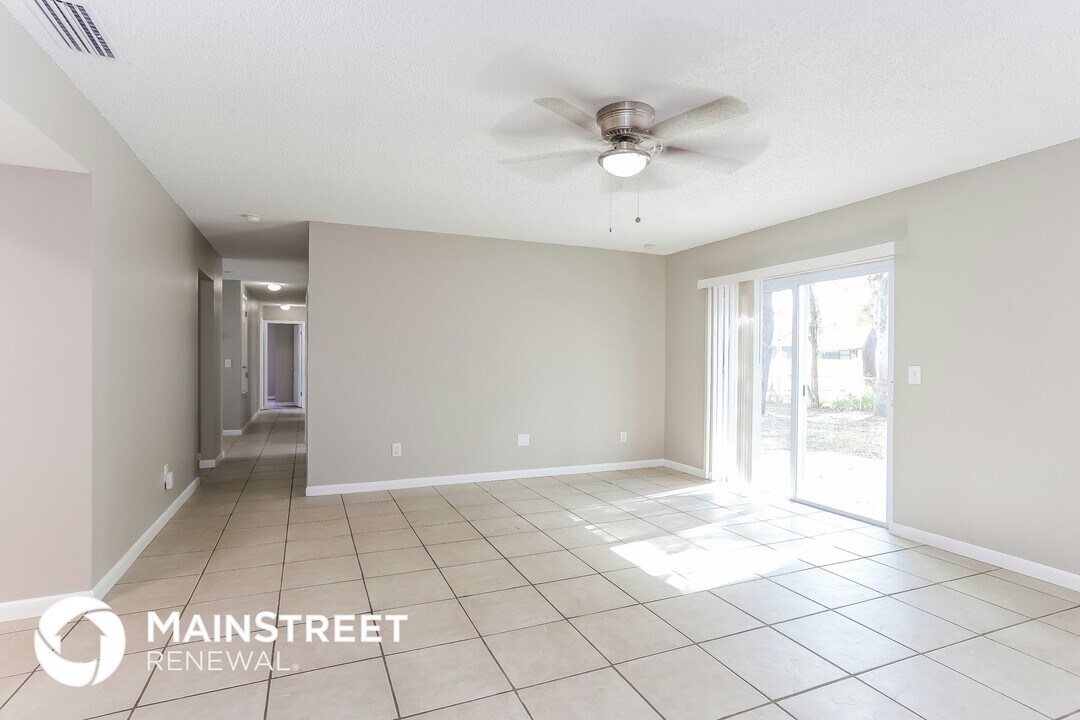503 Wynnwood Dr in Brandon, FL - Building Photo