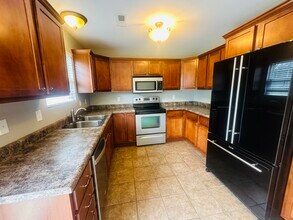 285 Brookstone Dr in Holts Summit, MO - Building Photo - Building Photo