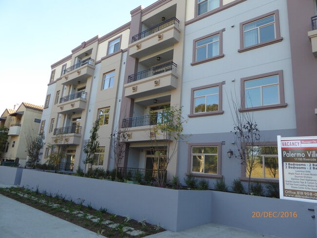 Palermo Villas in Toluca Lake, CA - Foto de edificio - Building Photo