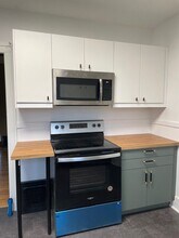 2852 W Waters Rd in Ann Arbor, MI - Building Photo - Building Photo