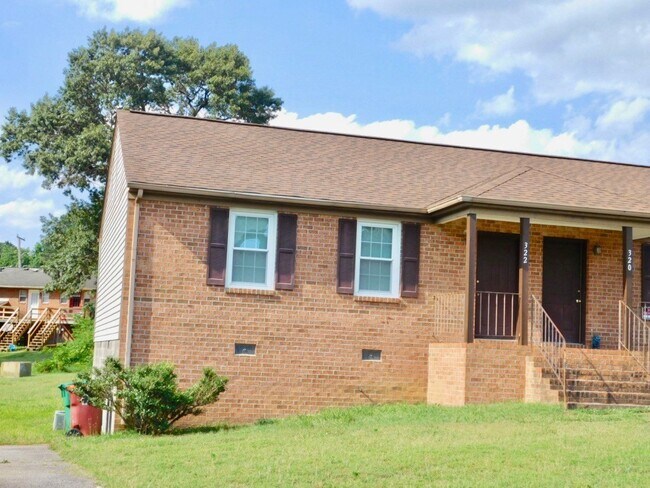 322 Kent Ave in Colonial Heights, VA - Building Photo - Building Photo