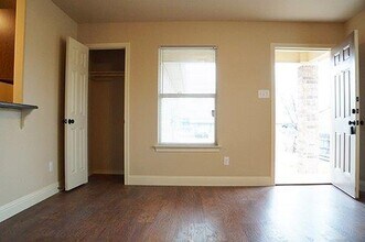 8125-8127 Tanner Ave in Fort Worth, TX - Building Photo - Building Photo