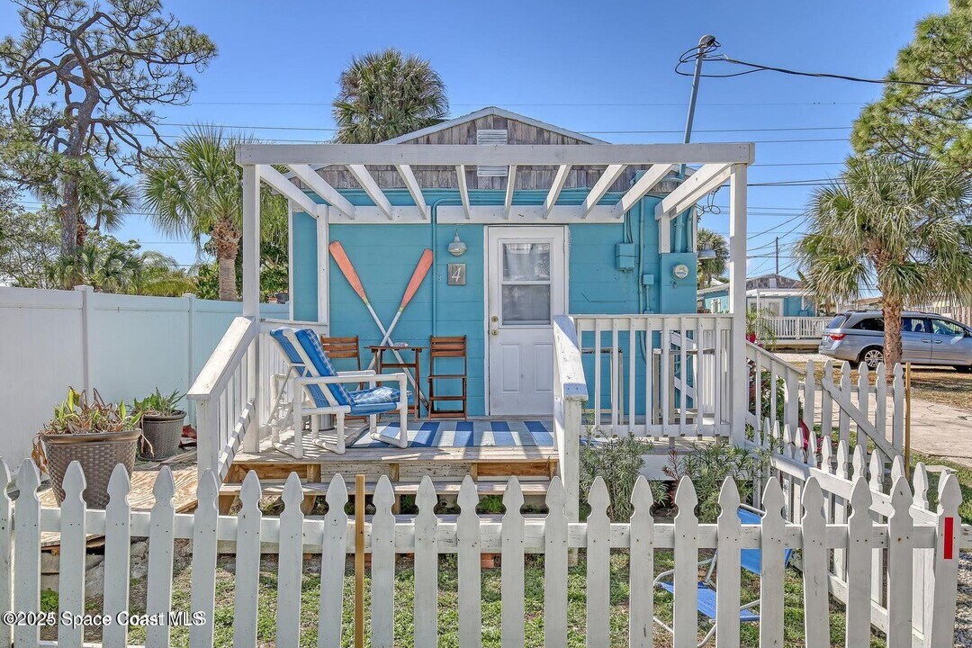 2179 Pineapple Ave in Melbourne, FL - Building Photo