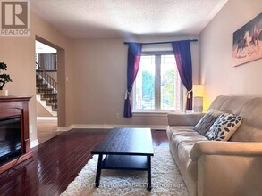 155 Springwater Dr in Ottawa, ON - Building Photo - Building Photo