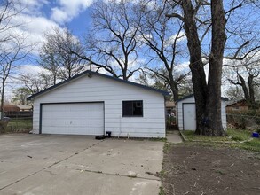1228 N Buckner St in Derby, KS - Building Photo - Building Photo