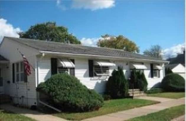 2301 2nd St SW in Cedar Rapids, IA - Building Photo