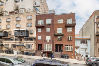80 Middleton St in Brooklyn, NY - Foto de edificio - Building Photo