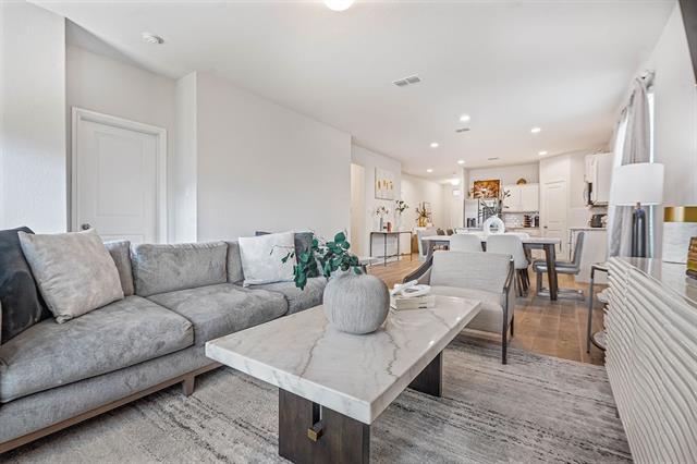 8633 Angel Gardens Dr in Fort Worth, TX - Building Photo