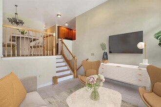 268 Roslyn Ct in West New York, NJ - Building Photo - Building Photo