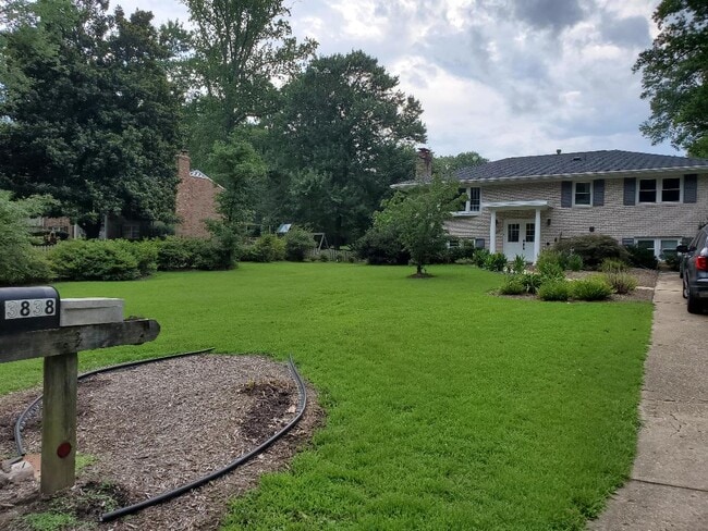 property at 3838 Glenbrook Rd