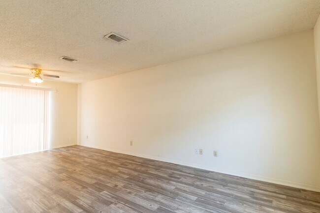 property at 922 Fannin St