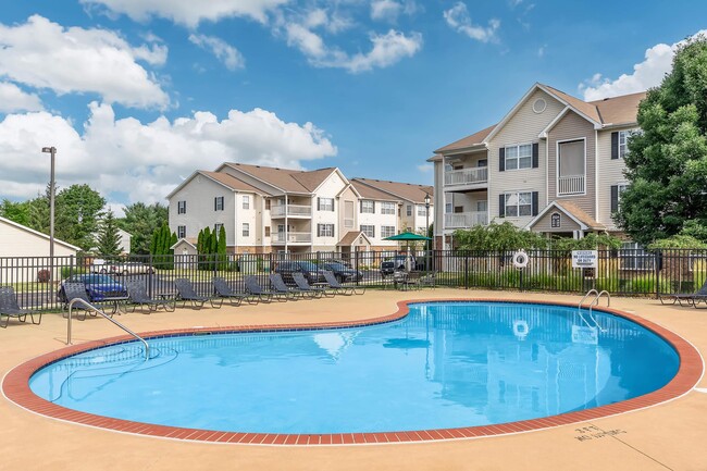 Linden Lane Apartments in Cuyahoga Falls, OH - Building Photo - Building Photo