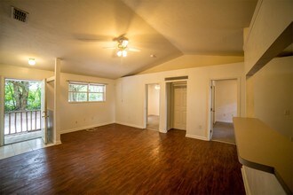 918 NW 3rd Ave in Gainesville, FL - Building Photo - Building Photo