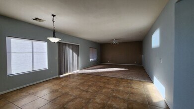 35915 W Marin Ave in Maricopa, AZ - Foto de edificio - Building Photo